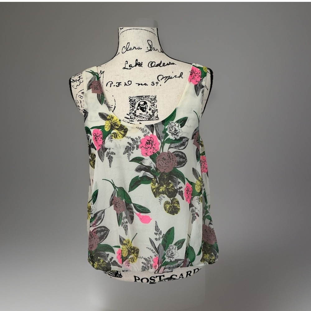 ASTR the‎ Label Floral Tank Top Sleeveless Blouse Flowy Summer Trendy Medium